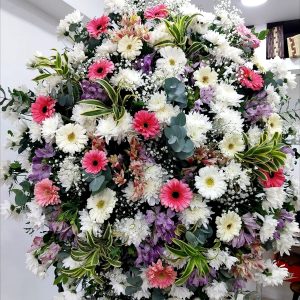 Coroa de Flores(Preço de Coroas são consultados no WhatsApp)