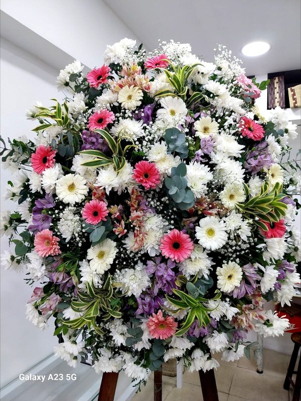 Coroa de Flores(Preço de Coroas são consultados no WhatsApp)