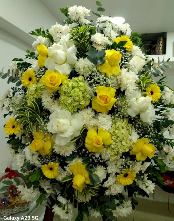 Coroa de Flores(Preço de Coroas são consultados no WhatsApp)