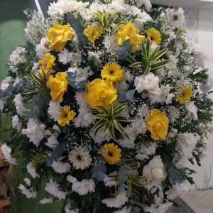 Coroa de Flores(Preço de Coroas são consultados no WhatsApp)