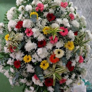 Coroa de Flores(Preço de Coroas são consultados no WhatsApp)