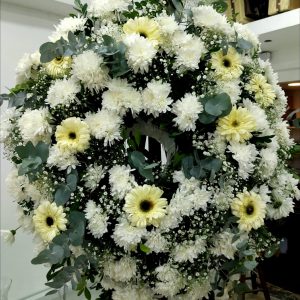 Coroa de Flores(Preço de Coroas são consultados no WhatsApp)