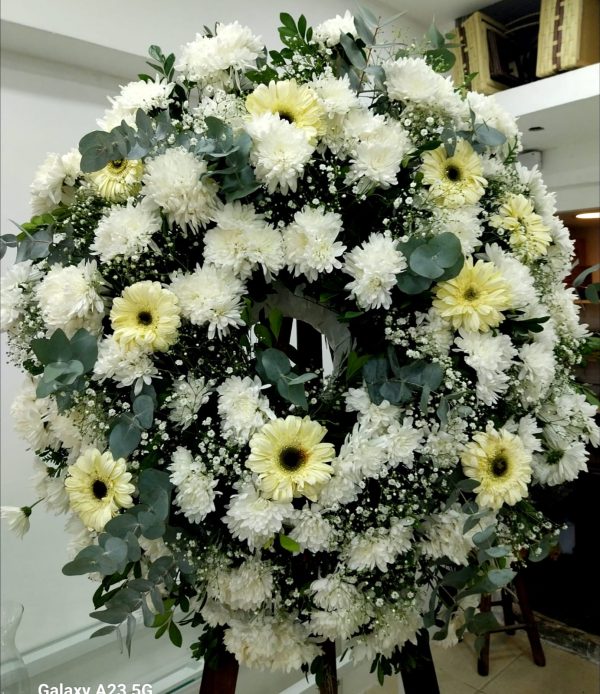 Coroa de Flores(Preço de Coroas são consultados no WhatsApp)