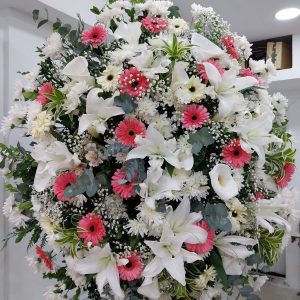 Coroa de Flores(Preço de Coroas são consultados no WhatsApp)