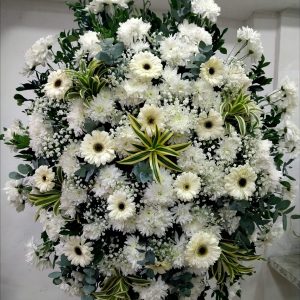 Coroa de Flores(Preço de Coroas são consultados no WhatsApp)