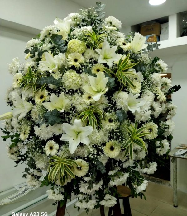 Coroa de Flores(Preço de Coroas são consultados no WhatsApp)