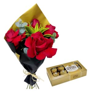 Bouquet 4 Rosas Colombianas com Ferrero 8 Unidades